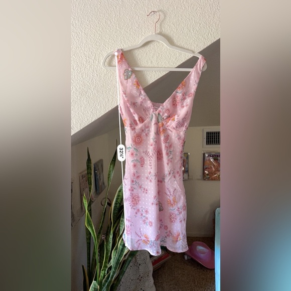 Beginning Boutique Marla Pink Floral Mini Dress
✨ sz small / 4 - Picture 6 of 9